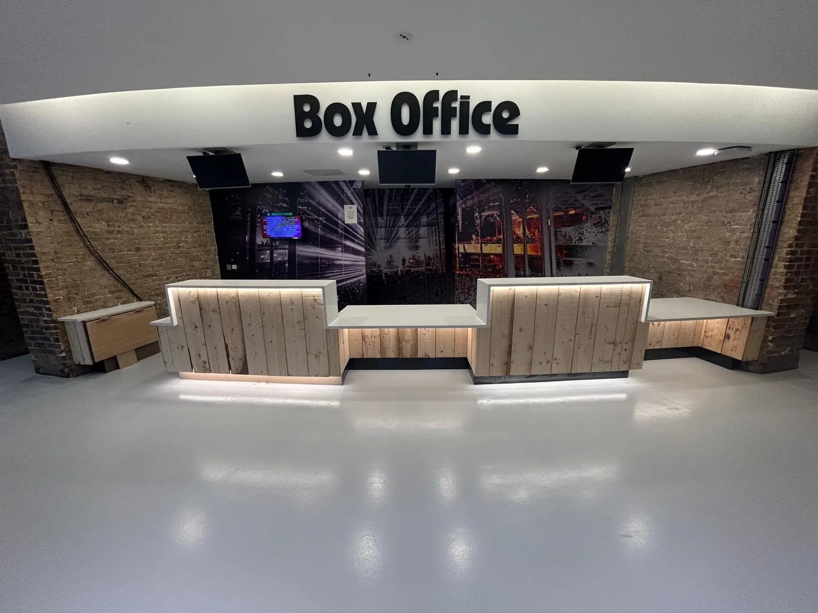 Roundhouse - Box.jpeg