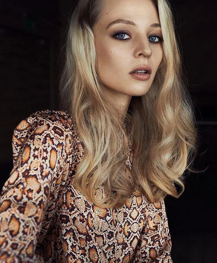 Model: Petrita /Attractive Models
Photo: Gergő Pejkó
Hair: Mátyás Lukács
Makeup: Viktória Kovács