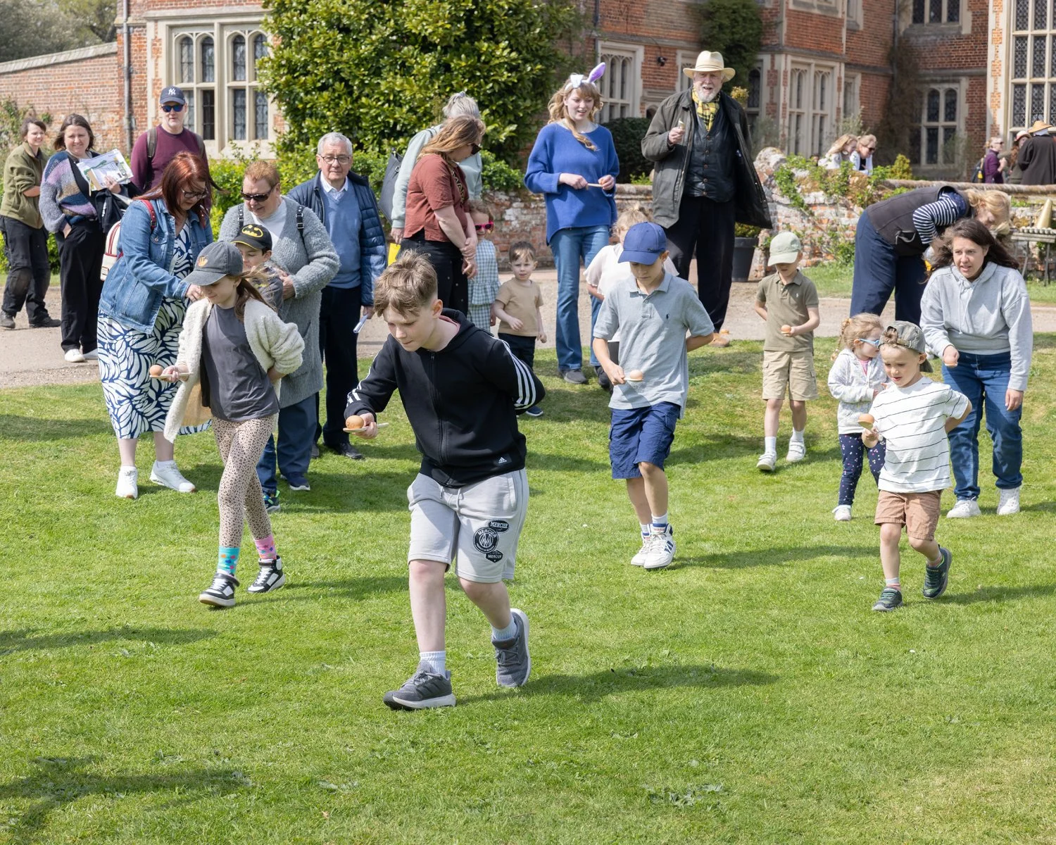 egg & spoon race 1.jpg