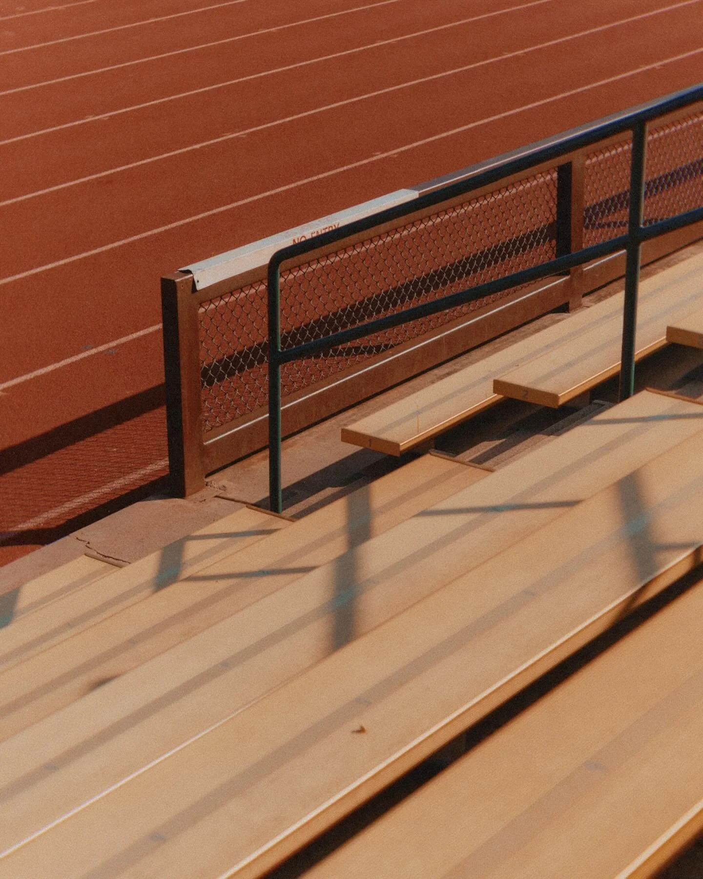 Running or cycling?

I&rsquo;ve recently been focusing my work outdoors, photographing and finding beauty in everyday things. It&rsquo;s refreshing. 🍊

#sportaesthetic #photography #visualstorytelling #analogedit