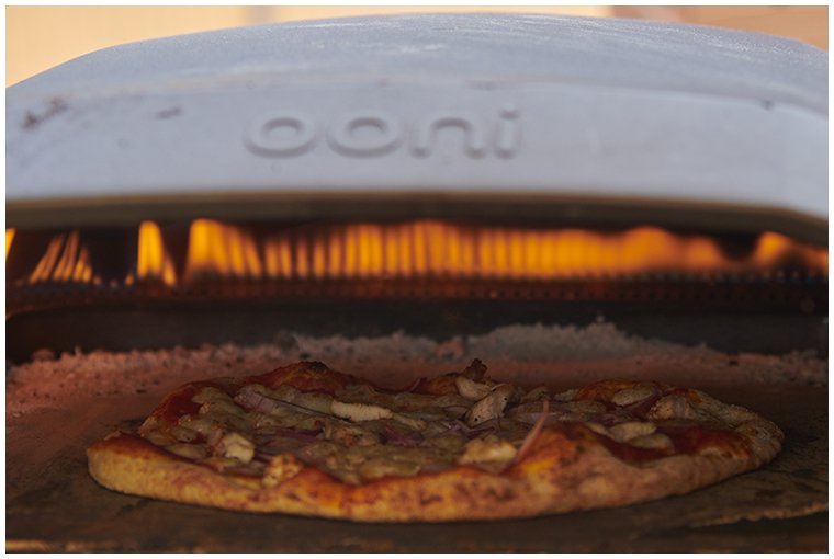 pizza-being-cooked-in-ooni-oven.jpg