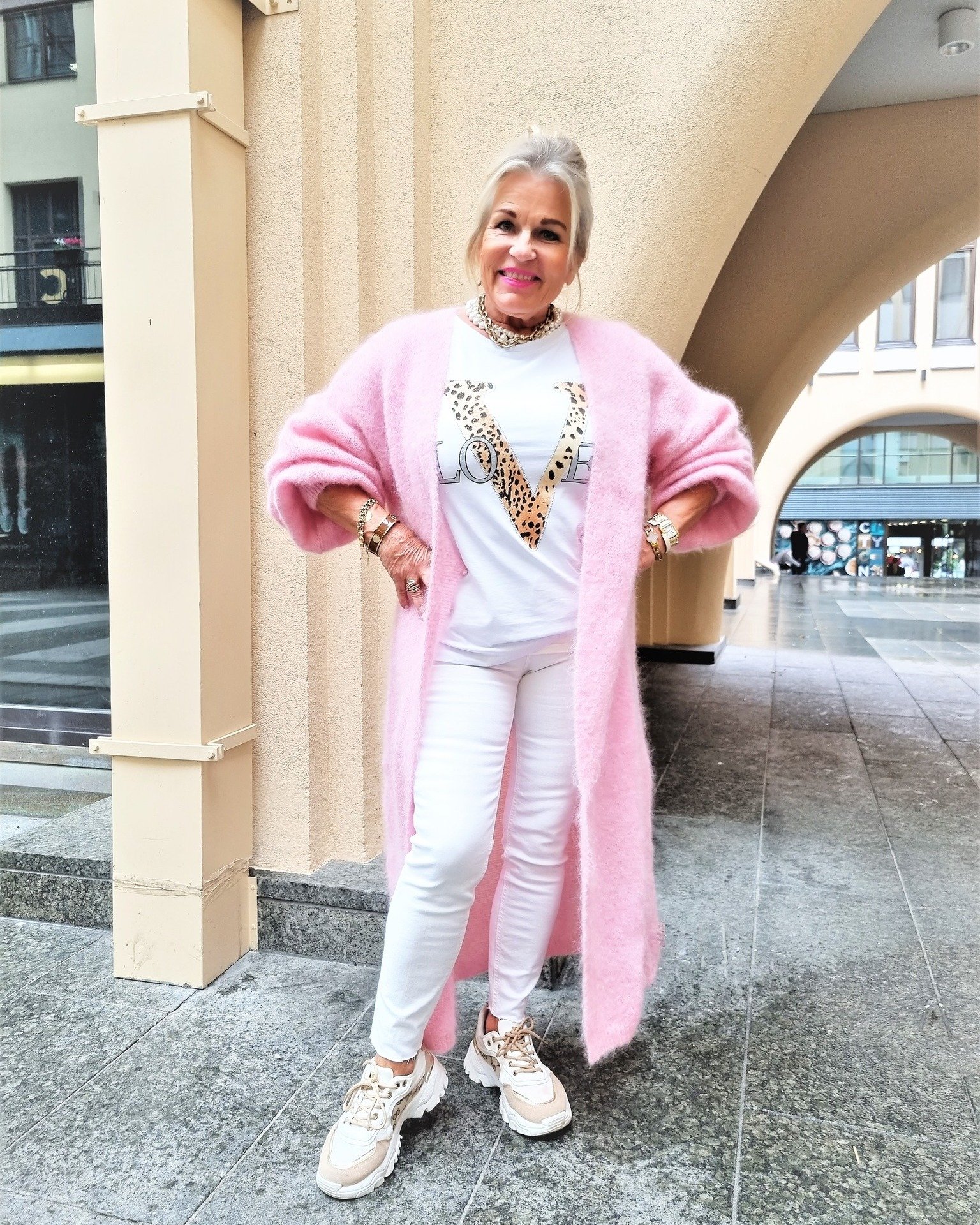 🌸🩷 CARAMBAN A L E 🩷🌸
KAIKKI TUOTTEET MYYM&Auml;L&Auml;SS&Auml; V&Auml;HINT&Auml;&Auml;N -20%
Myym&auml;l&auml;ss&auml; on paljon kaikkea ihanaa ja ilahduttavaa kes&auml;ist&auml; vaatetta ja asustetta😍
Tervetuloa shoppailemaan ja tekem&auml;&aum