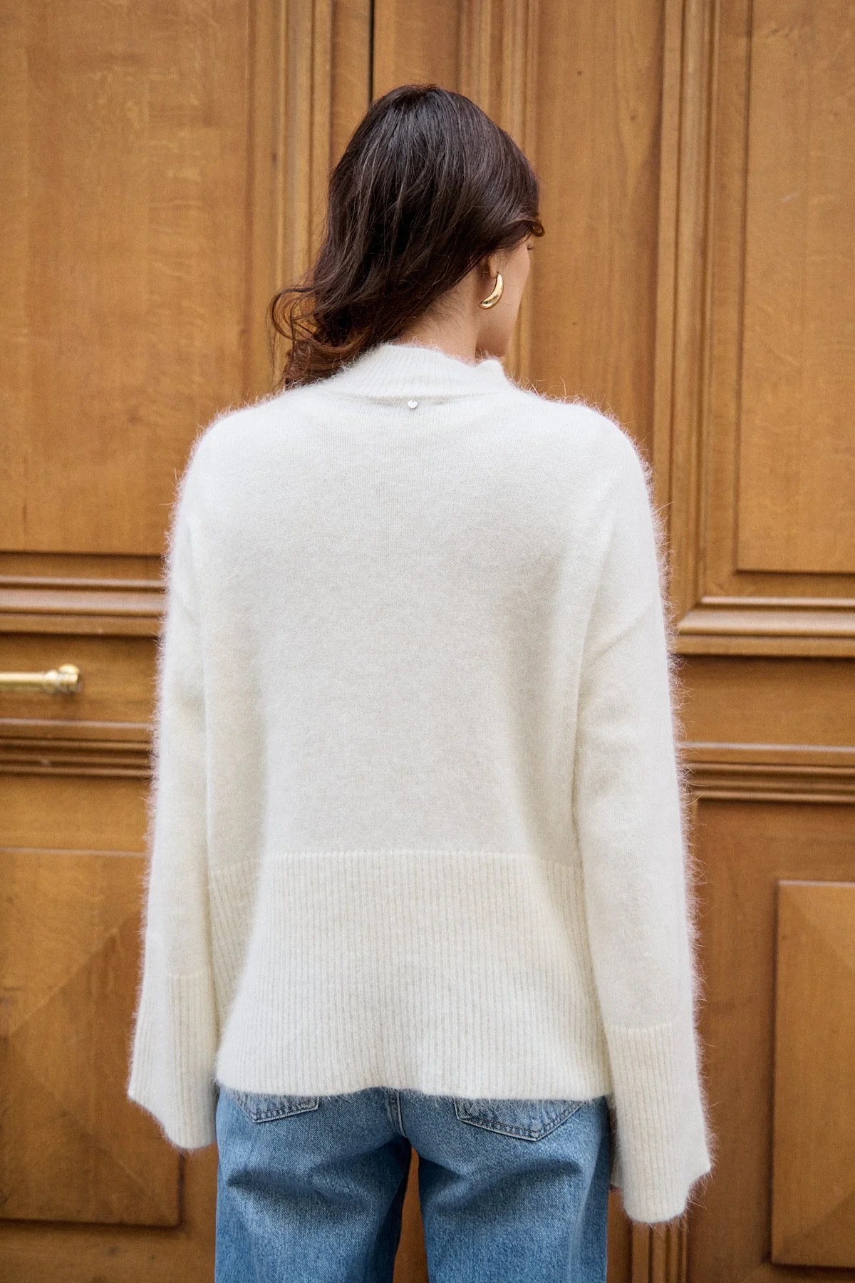 pull-en-angora-col-montant_ecru_68dbdf6ca3c7d.jpg