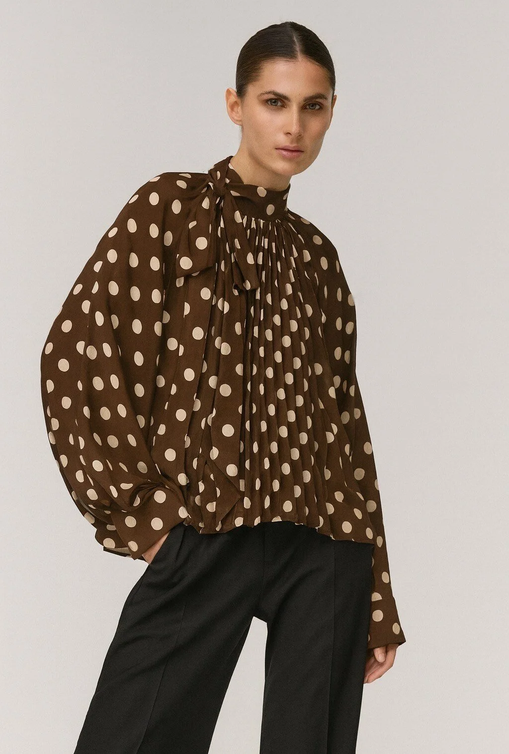blouse-a-pois_chocolat_68d672dc46dfd.jpg