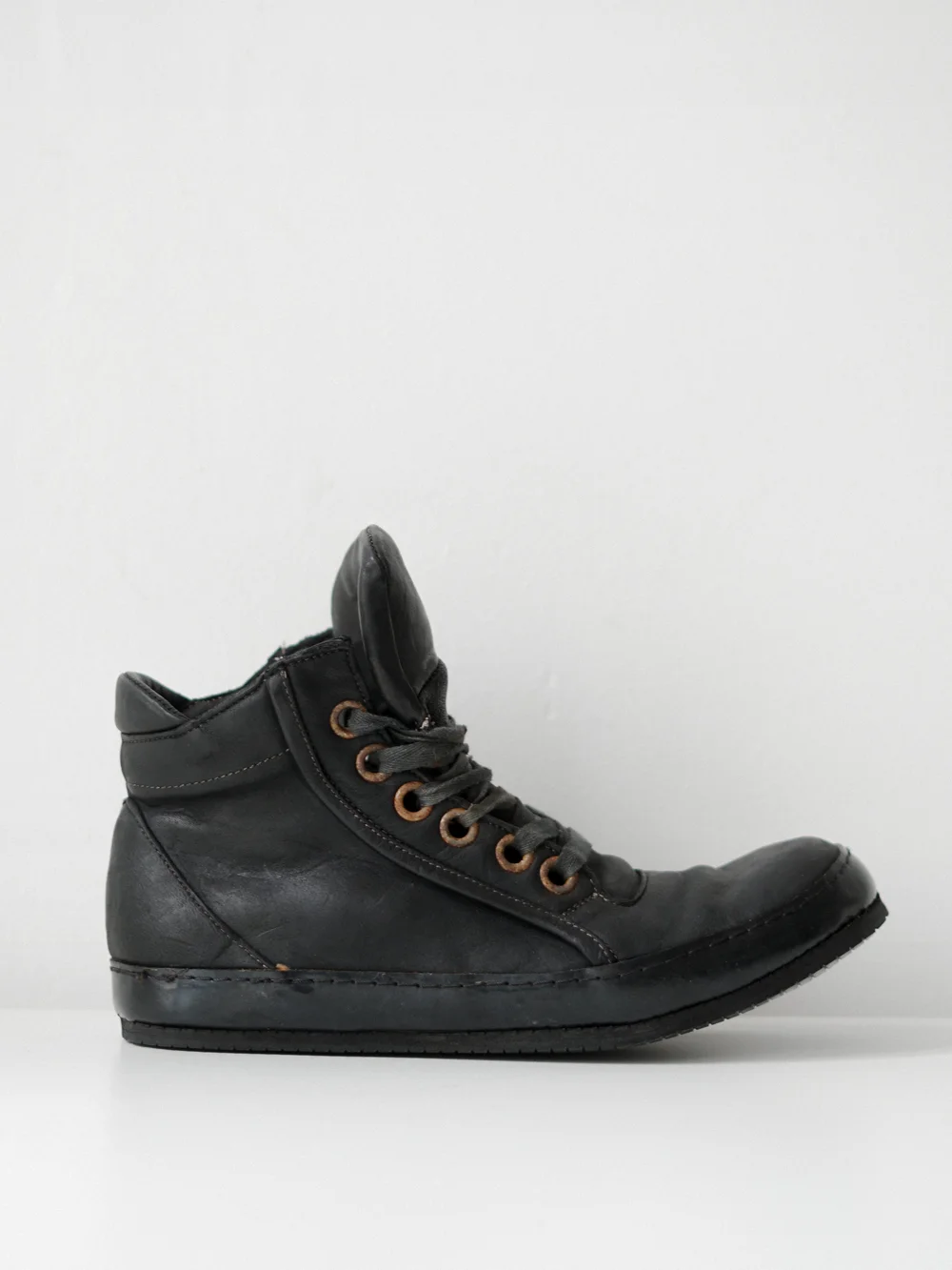 A Diciannoveventitre Leather Sneakers — GARDEN