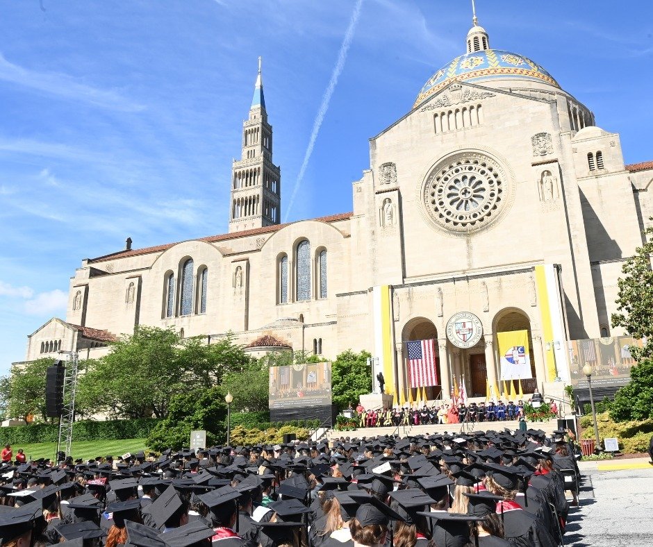 Highlights of 2024 Commencement include, but are not limited to:
☀️ Perfect weather.
🎓 Jonathan Roumie's ( @jonathanroumieofficial ) inspiring address.
❤️ Getting to celebrate your hard work with friends and family.

Link in bio.

#LeadWithLight

ht