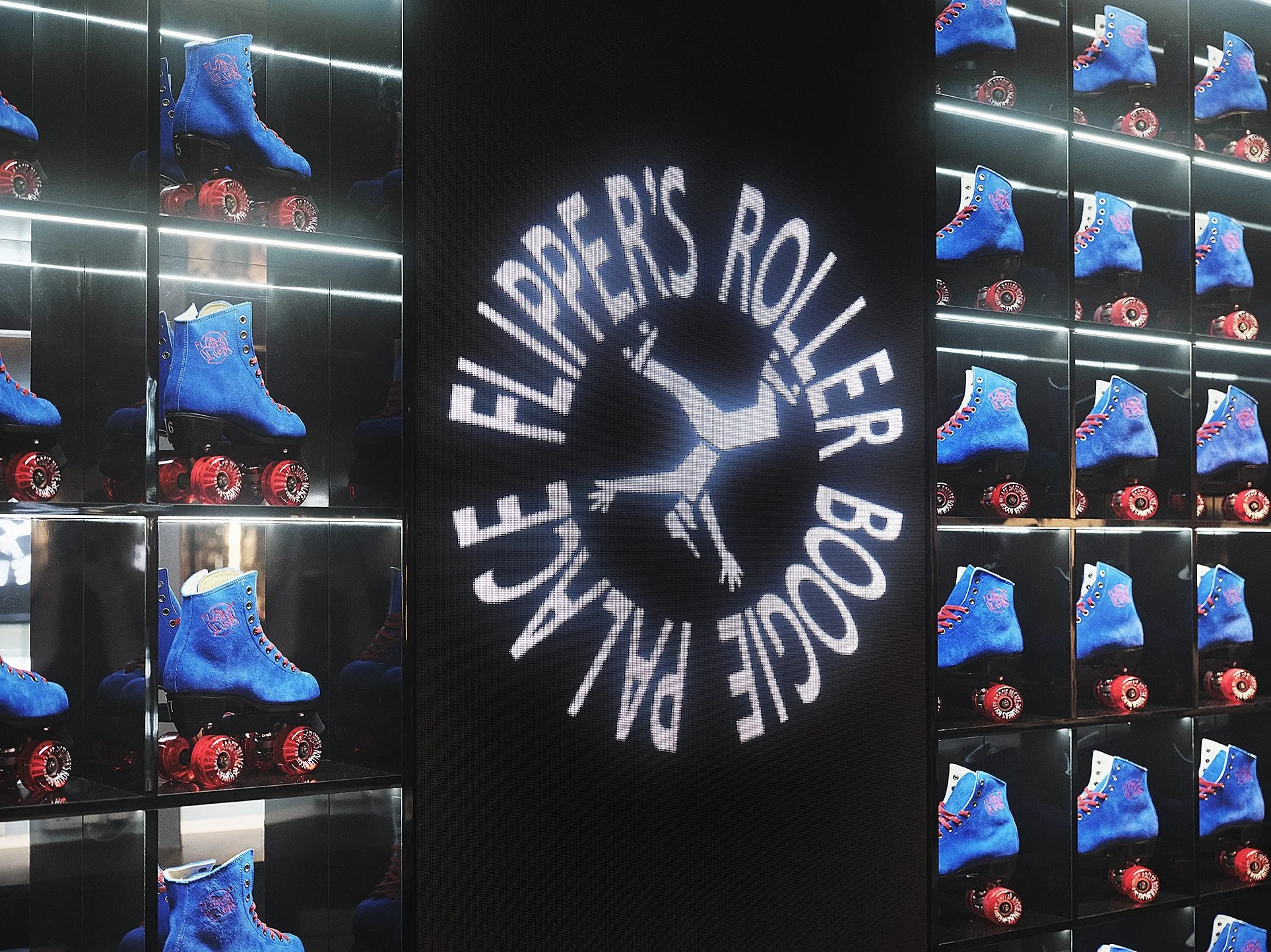 Flippers_venue_lab_ltd_©_Henry_Woide_web_020.jpg