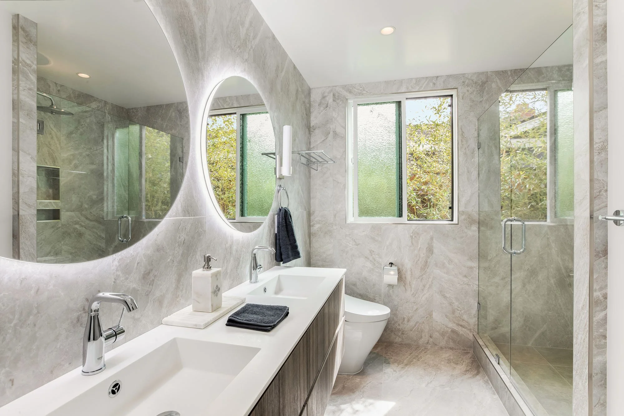 ojanen-chiou-architects-residential-remodel-addition-mountain-view-powder-room.jpg