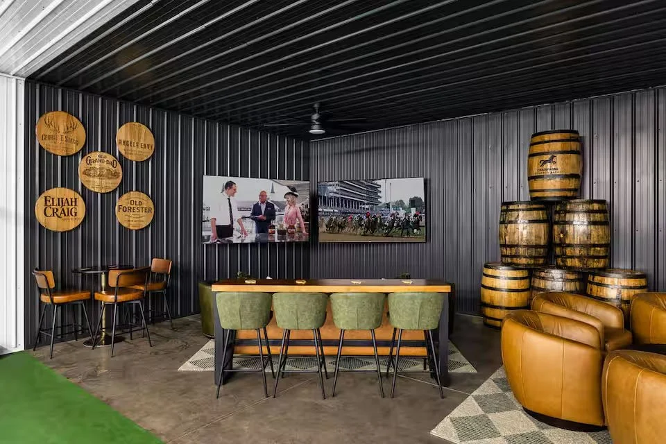 Farm Shelbyville Kentucky.jpg