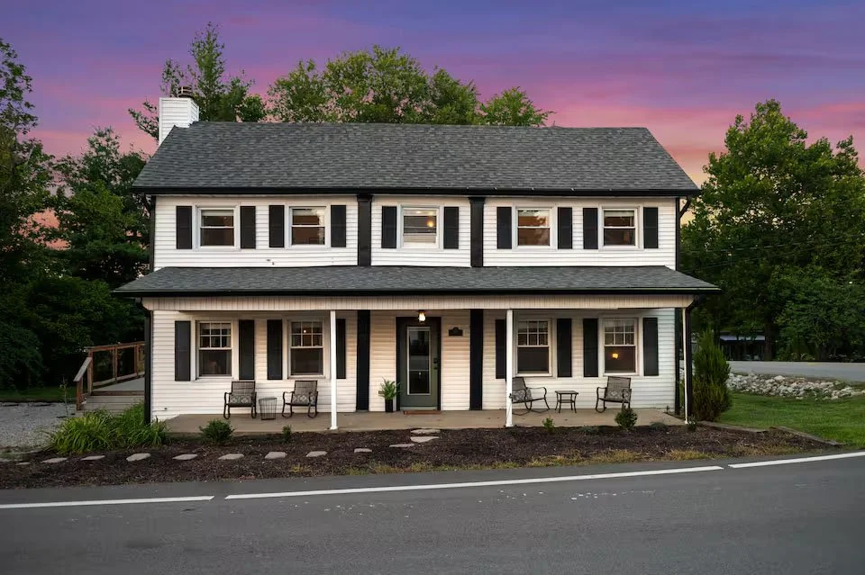 Bourbon Trail Tavern - Lawrenceburg Kentucky27.jpeg.jpg