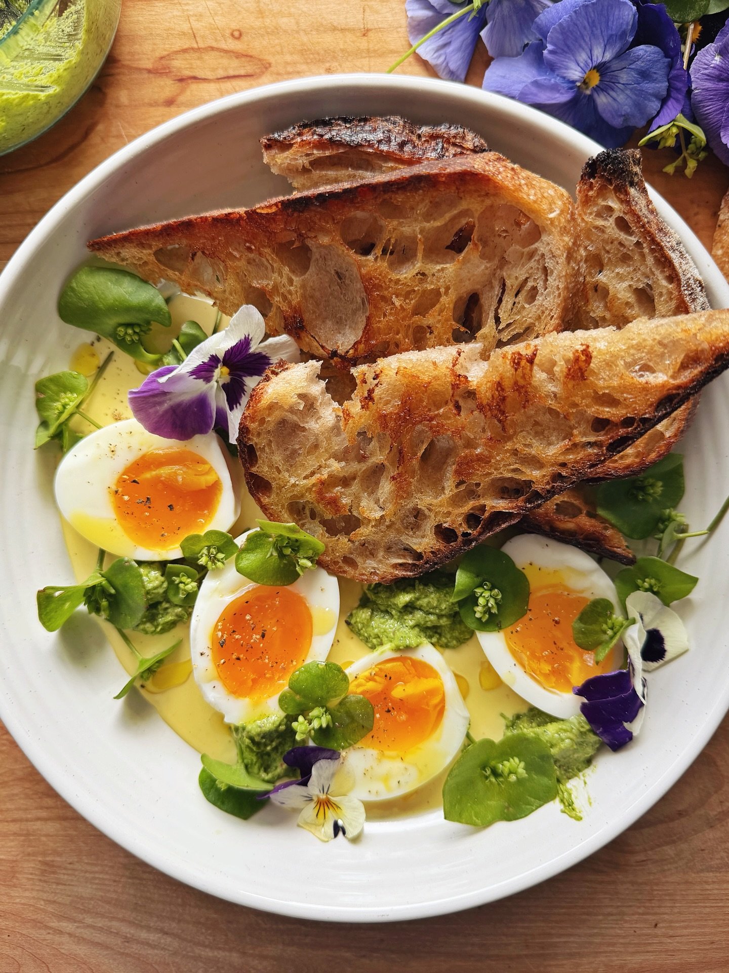 Brunch 🌷🌱🐣

7 minute eggs
Buttermilk aioli
Watercress Pistachio Pesto
Miners lettuce
Toast points😏
Flowers cause it&rsquo;s brunch!