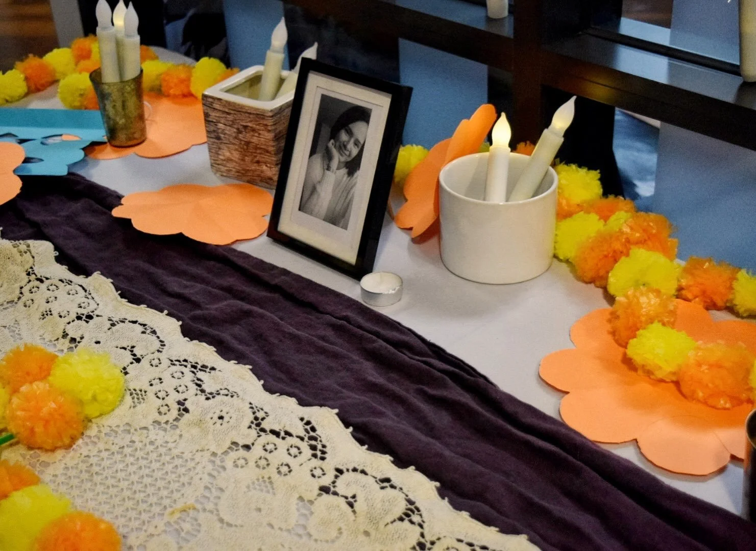 Our Scholar Council Committee is hosting an ofrenda during Hispanic Heritage Month to honor and pay respect to loved ones and ancestors who have passed on. Our Scholar Council is honored and excited to pay tribute to the families in our community thr