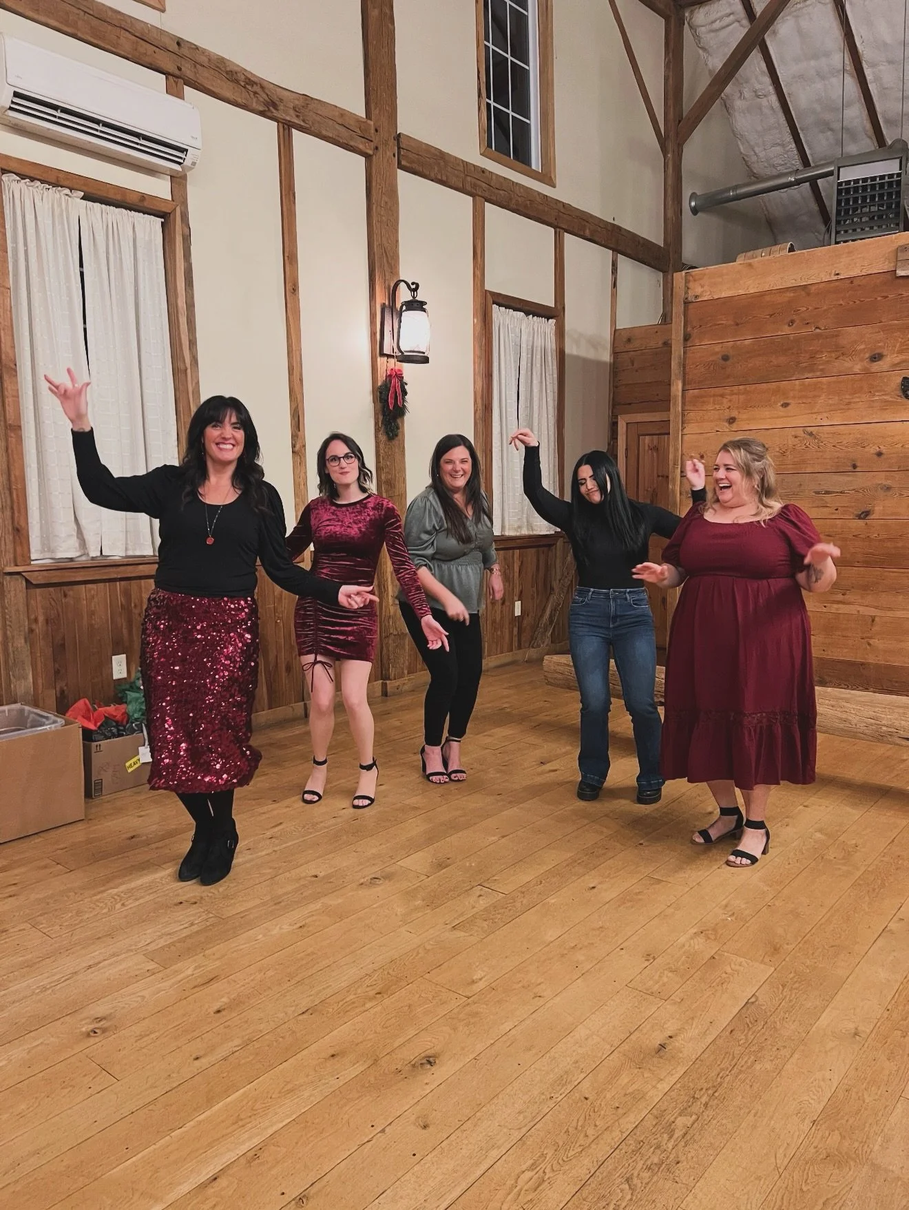 A few highlights from our Roots Christmas party 🎊 ✨🎄