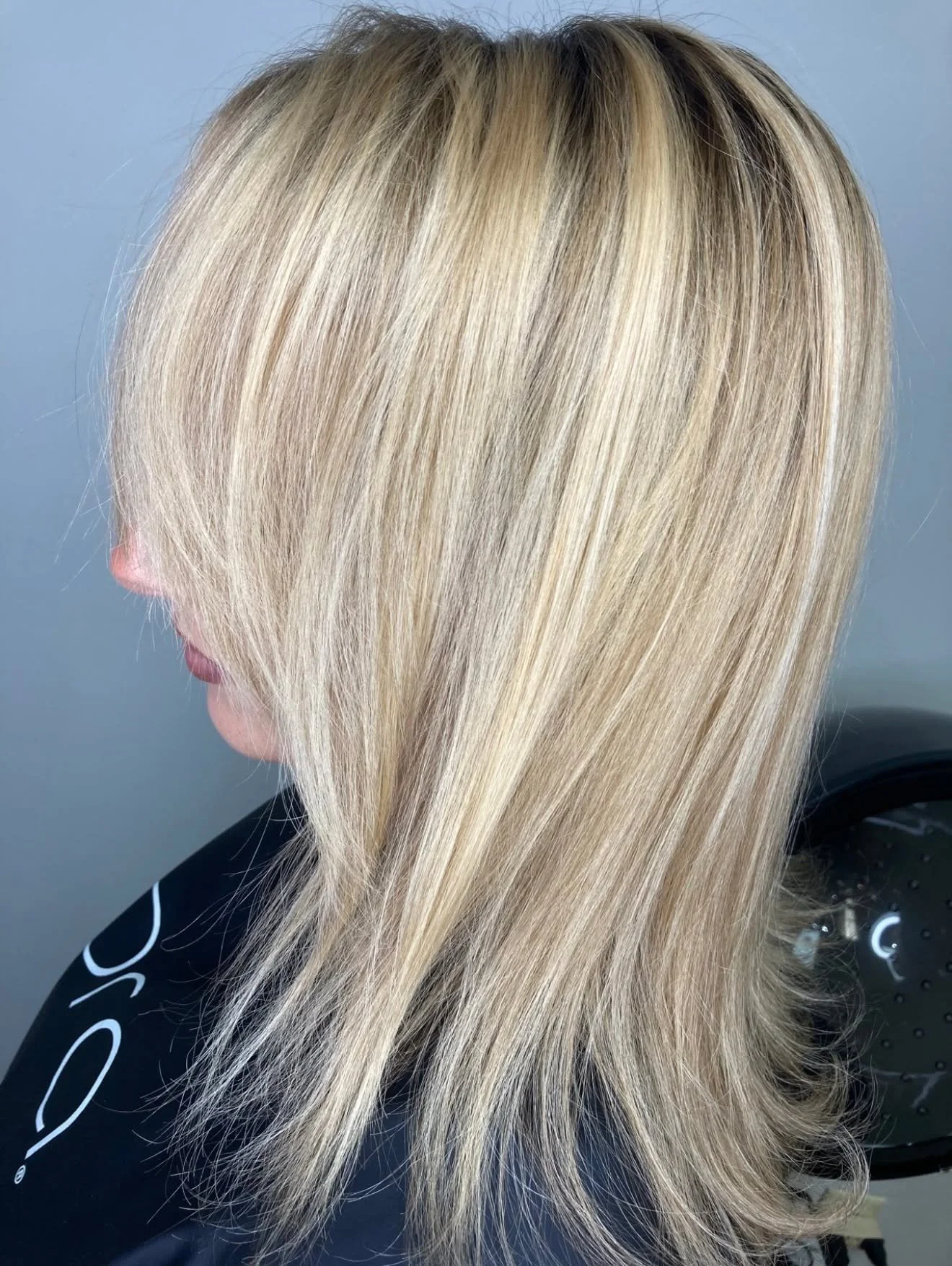 A little before and after - soft, stunning lowlights by our stylist, Cassandra ✨
