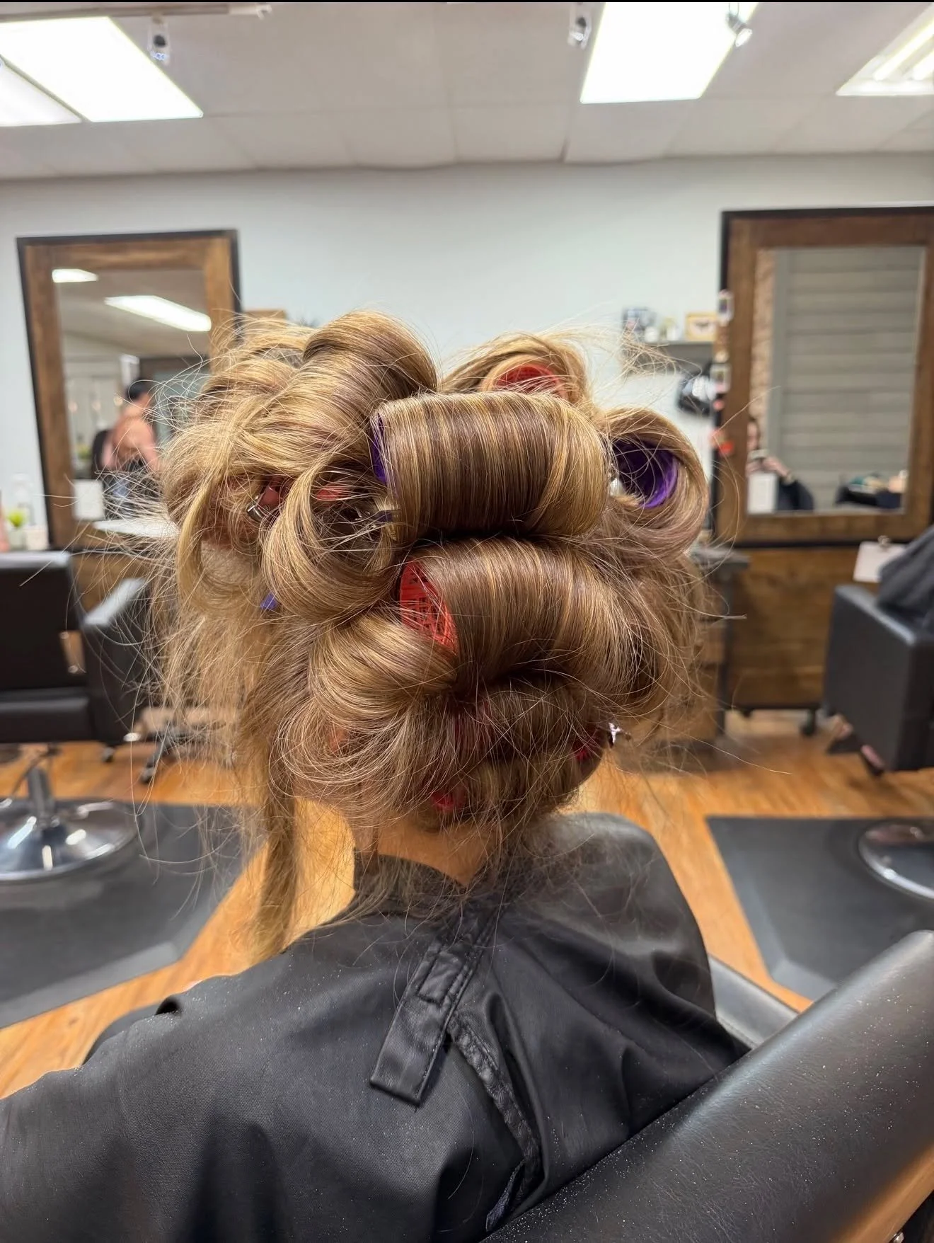 Love this gorgeous "do" from Paige W ✨