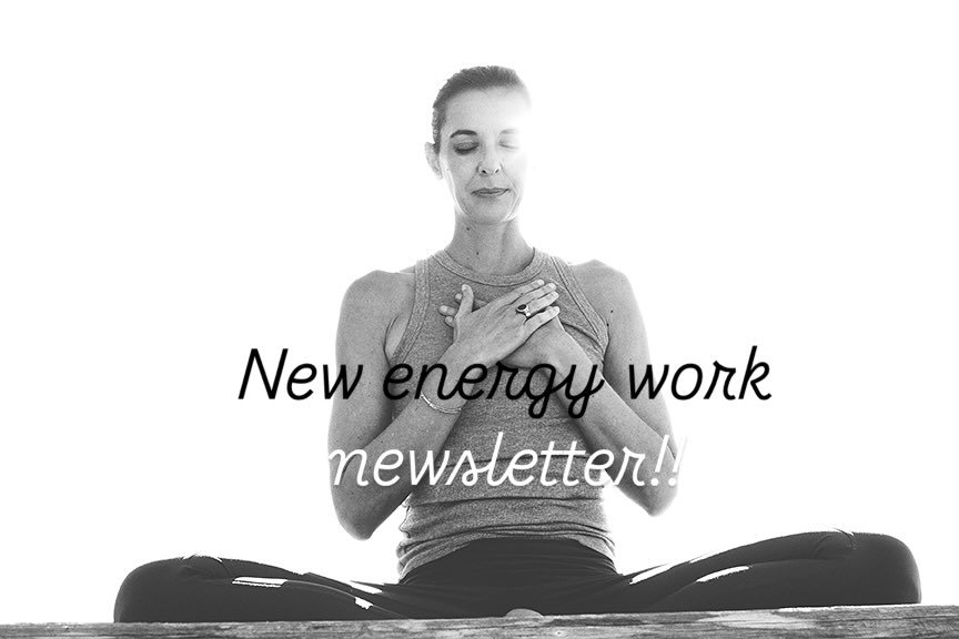🌟 J'ai commencé une nouvelle newsletter dédiée au travail énergétique que je fais : lectures de l'âme, guérison énergétique et travail de respiration transformatrice. 
Tout en restant très liée à la philosophie du yoga, je voulais dédier un espace à mon travail énergétique. 

🌟 Mon inten