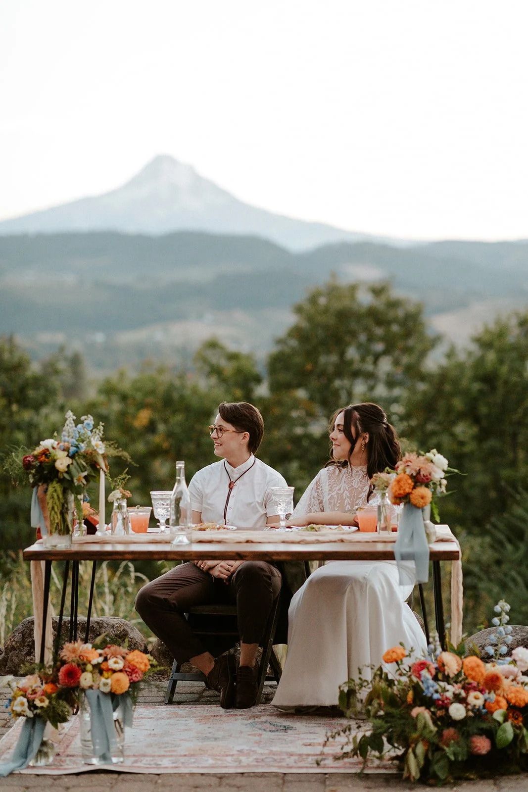 ali-rae-photography-the-crag-rat-hut-hood-river-lgbtq-wedding-oregon-3.jpg