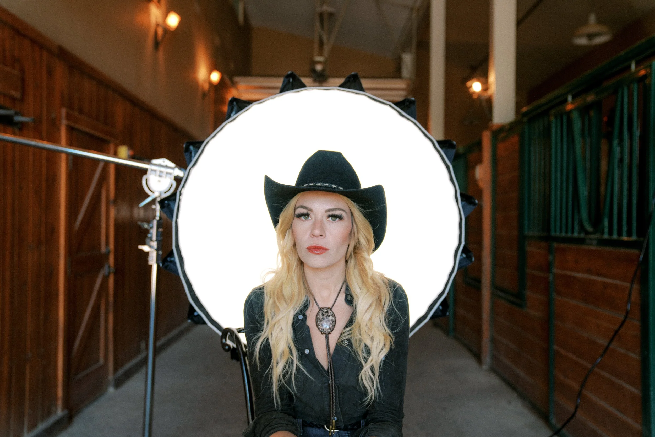 Amanda Stewart - Press Photo 1.jpg