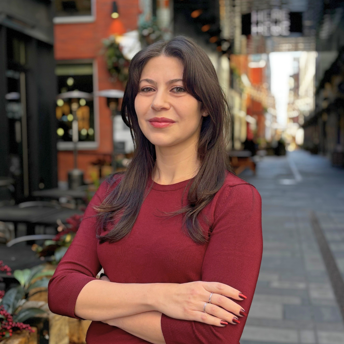 Adriana Mooney | HUMAN RESOURCES MANAGER