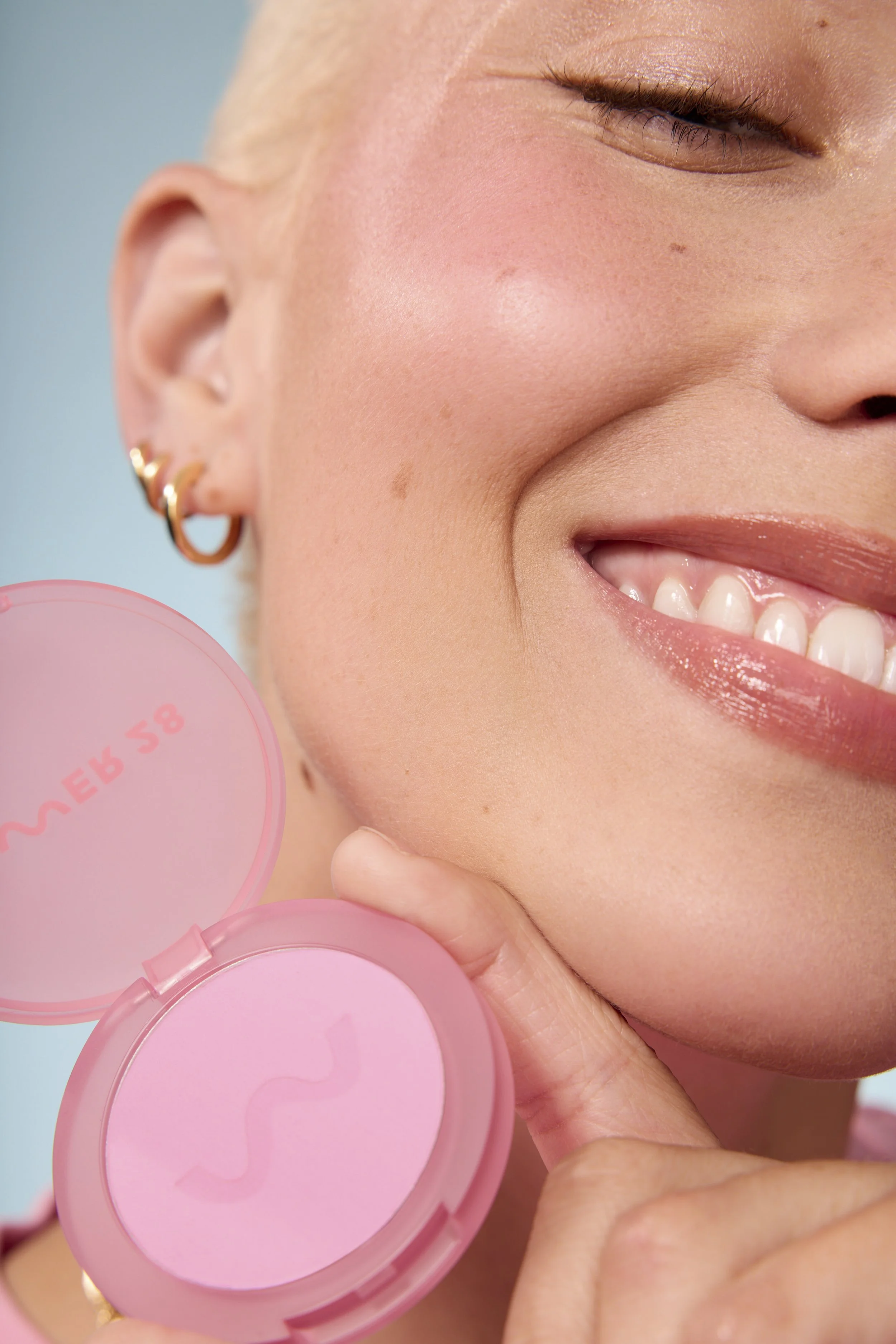 Shot03_GetSetBlush_OnFigure_MalibuCooler_Deprise_0113 done.jpg