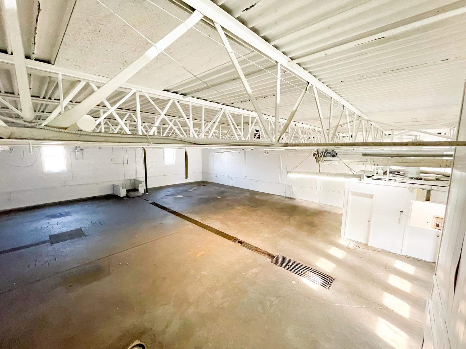 220-Interior-Wide-Angle.png