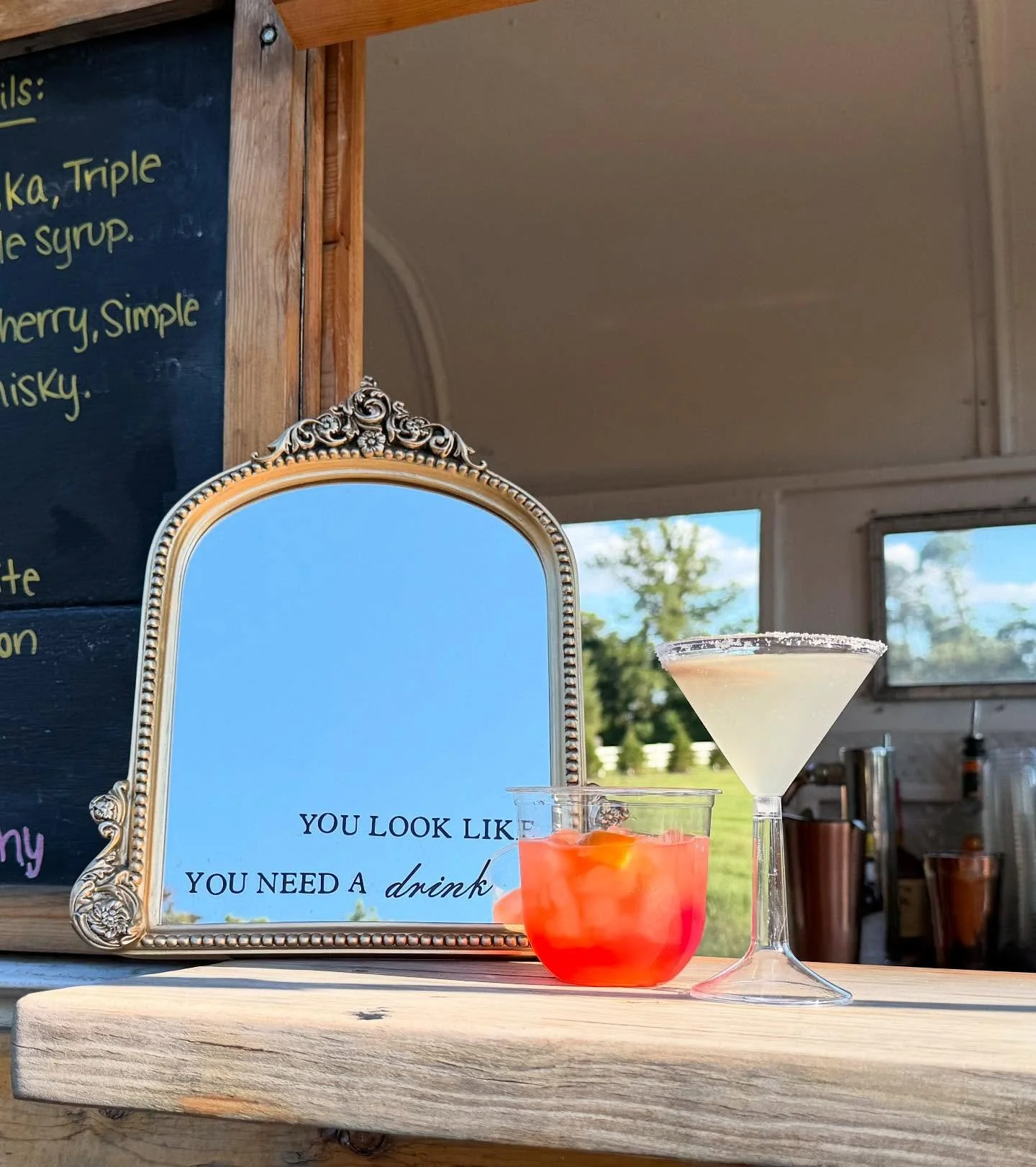 Hers: Lemon Drop Martini🍸🍋
His: Old Fashioned🥃🍊🍒