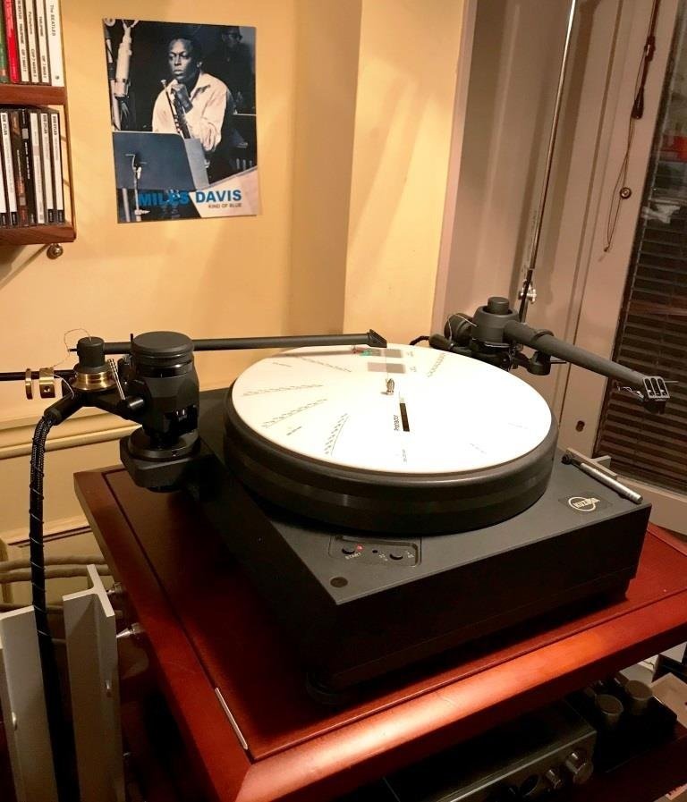 Walden High-End Audio Kuzma Stabi R Turntable