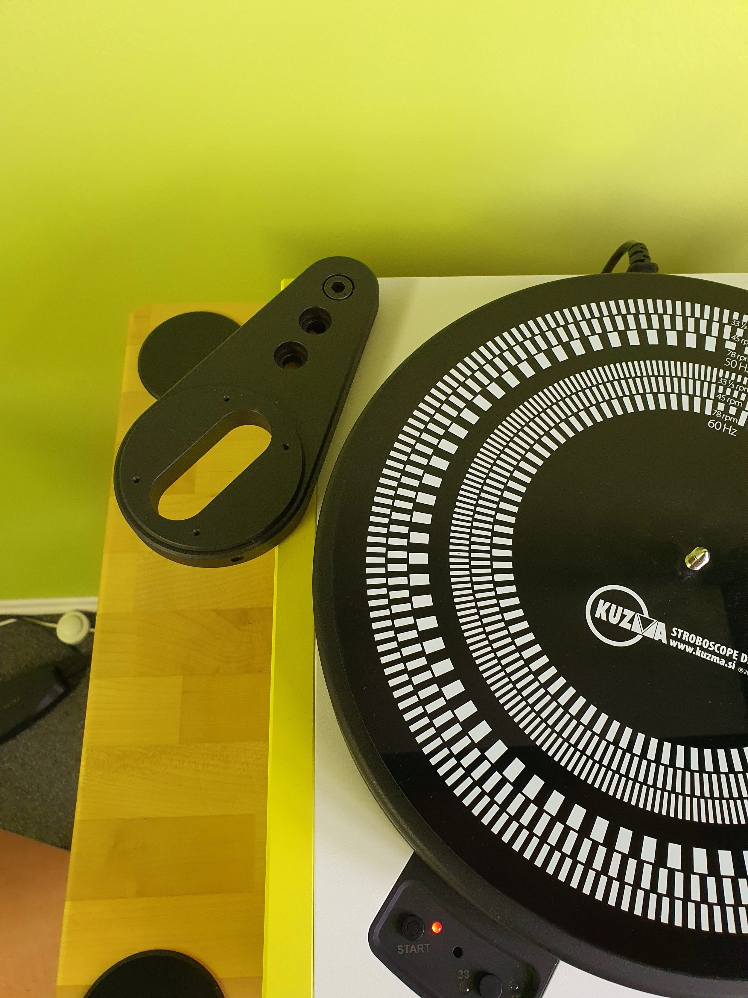 Walden High-End Audio Kuzma Stabi R Turntable