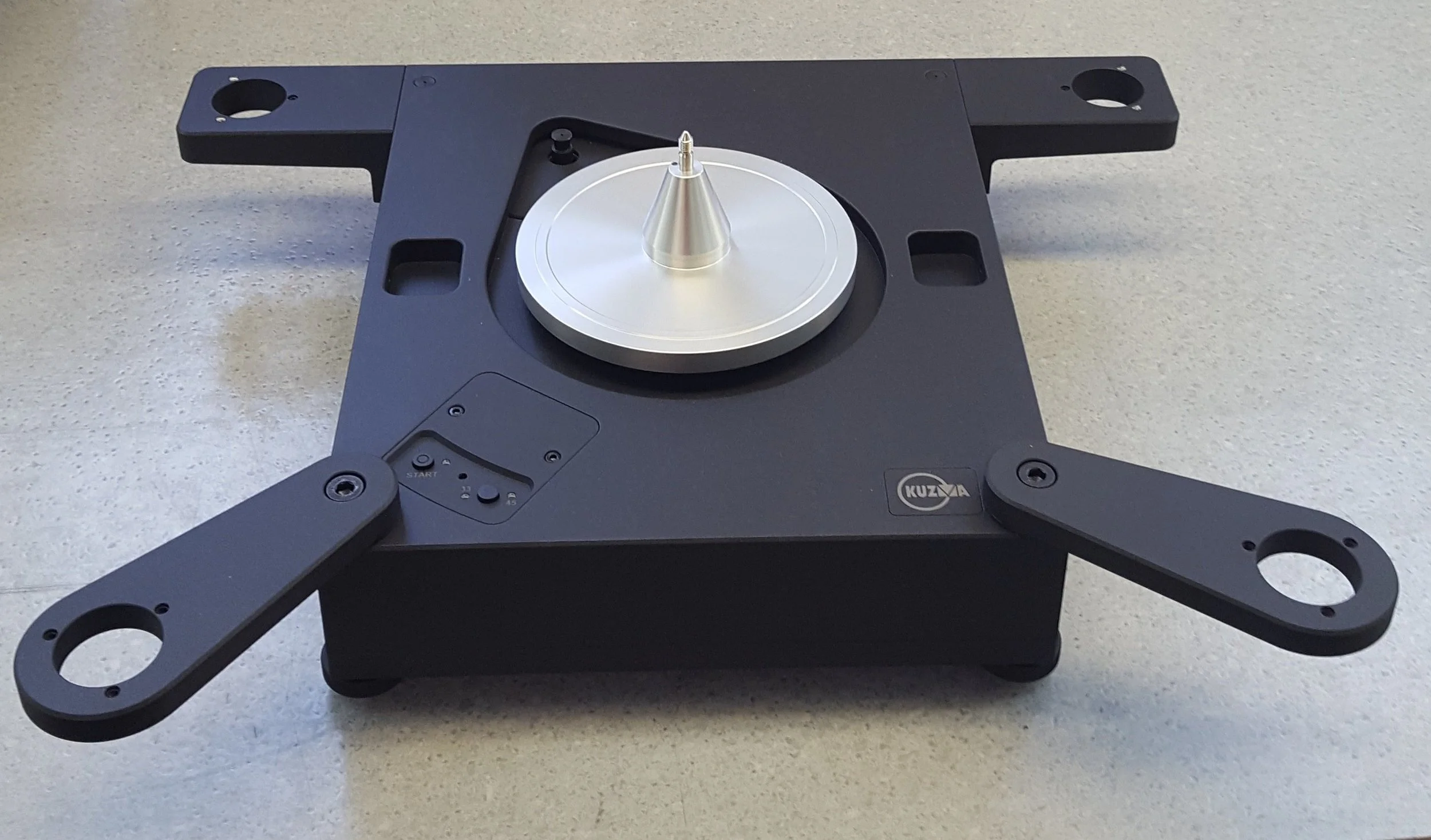 Walden High-End Audio Kuzma Stabi R Turntable