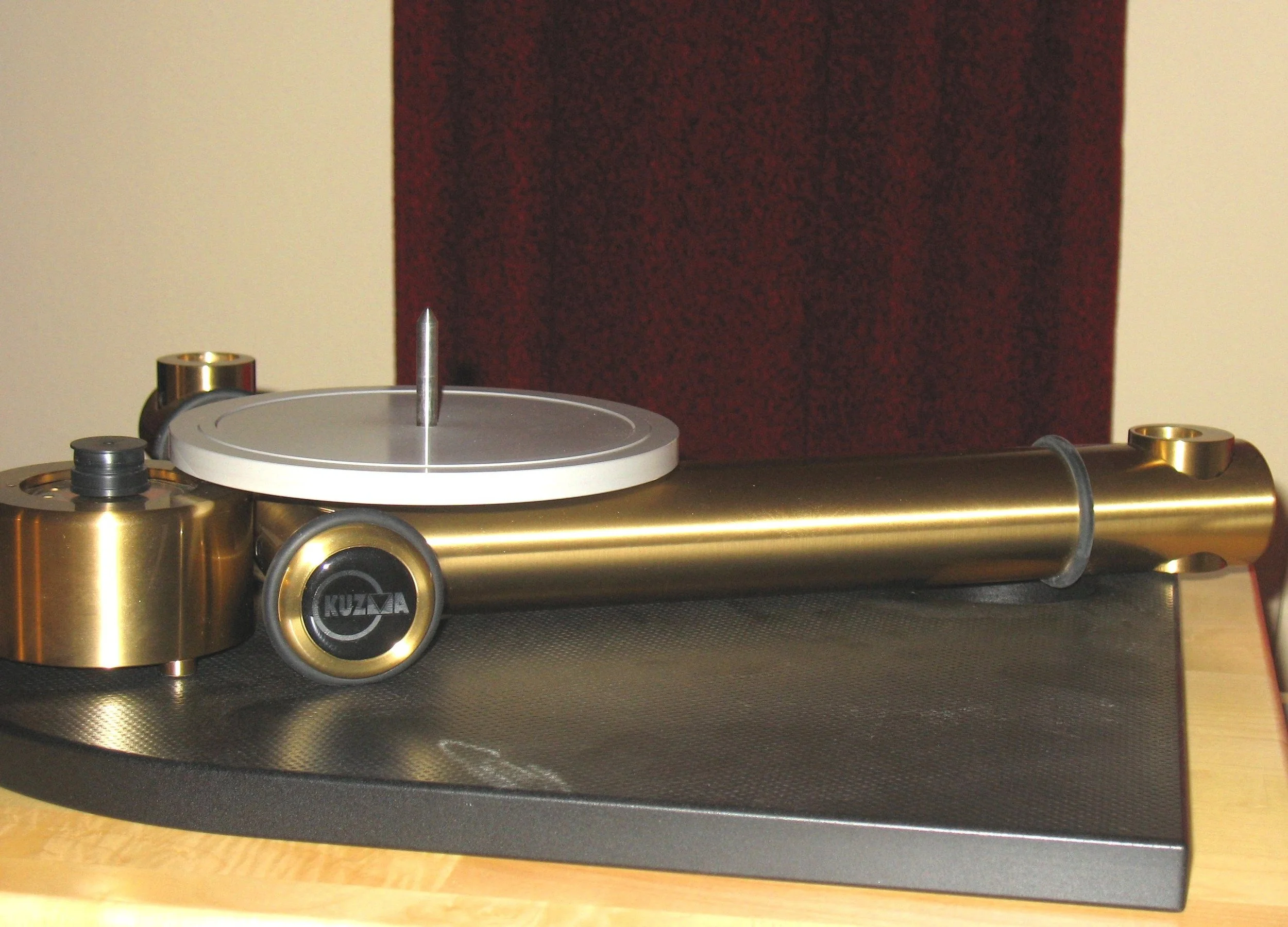Walden High-End Audio Kuzma Stabi SD Turntable