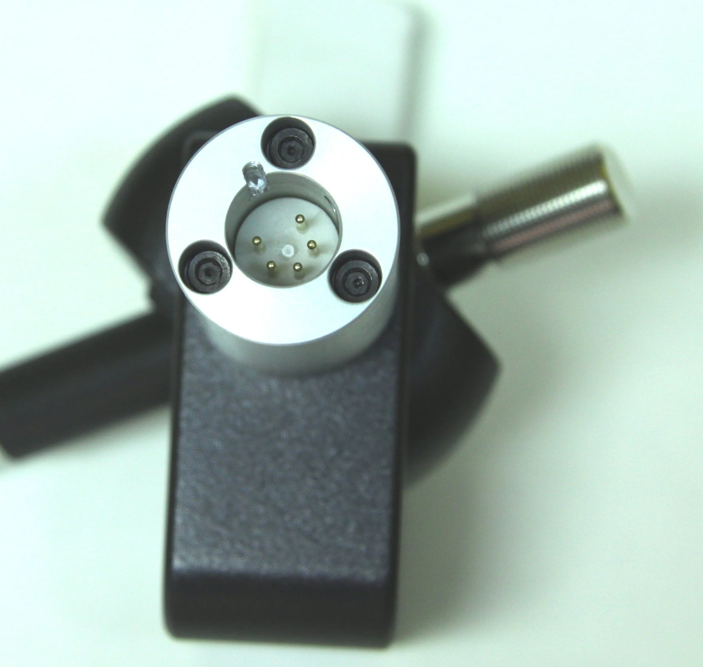 Walden High-End Audio Kuzma Stogi Tonearm