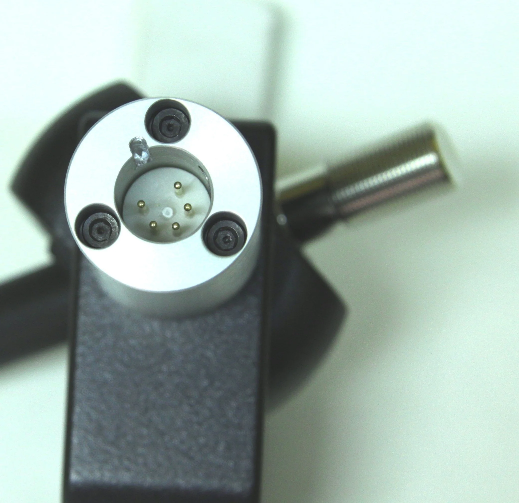 Walden High-End Audio Kuzma Stogi Ref Tonearm