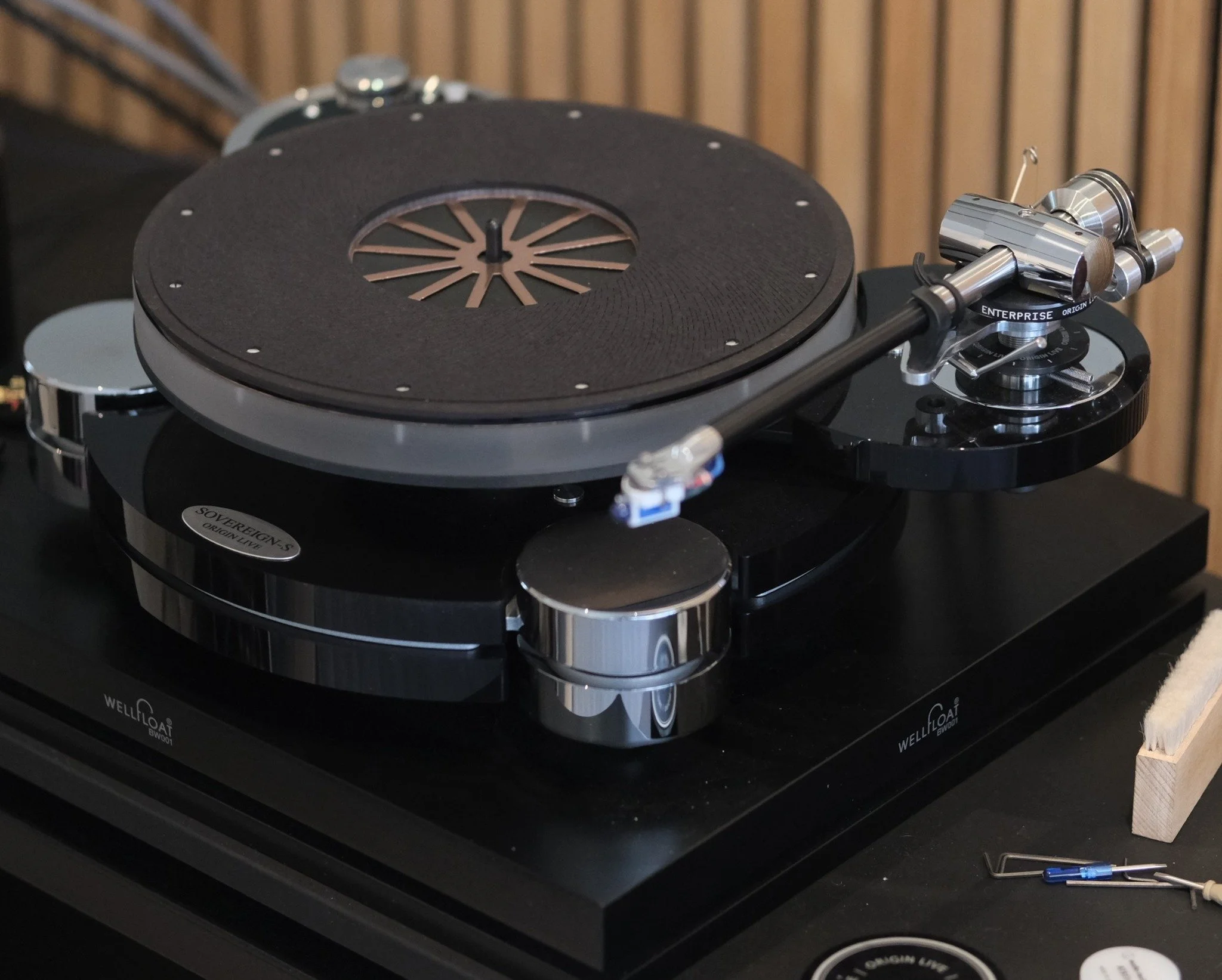 The Origin Live Sovereign-S turntable with the Enterprise tonearm is a sight to behold&mdash;striking in photos, even more captivating in person! 

Get in touch to experience this remarkable piece in person: www.waldenhighend.com 

@originlive Origin