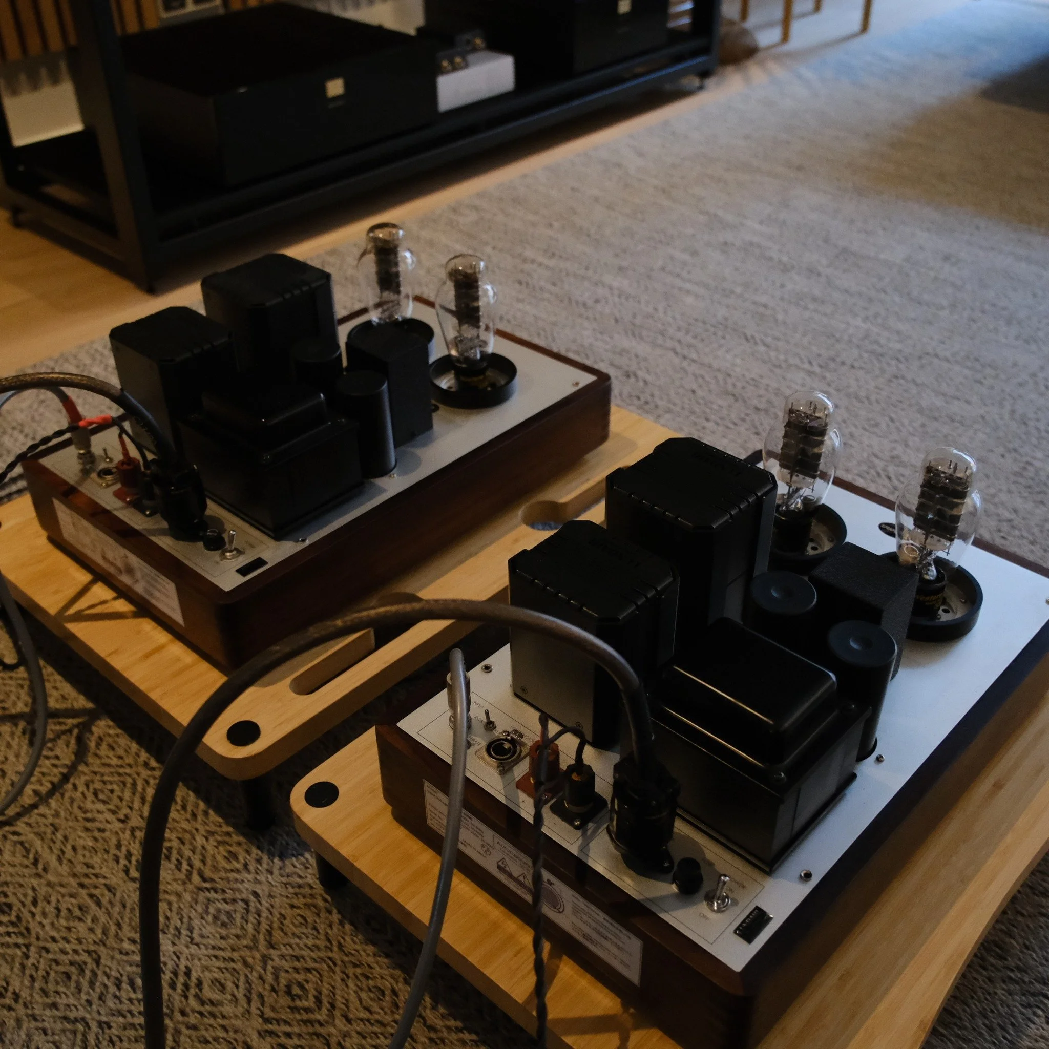 Kom dit weekend langs, op zaterdag 29 en zondag 30, voor een uitzonderlijke luisterervaring met klassieke muziek en jazz op een high-end audiosysteem. We ontvangen je graag voor fijne muziek, leuke hifi-gesprekken en een glas wijn!

Rejoignez-nous ce