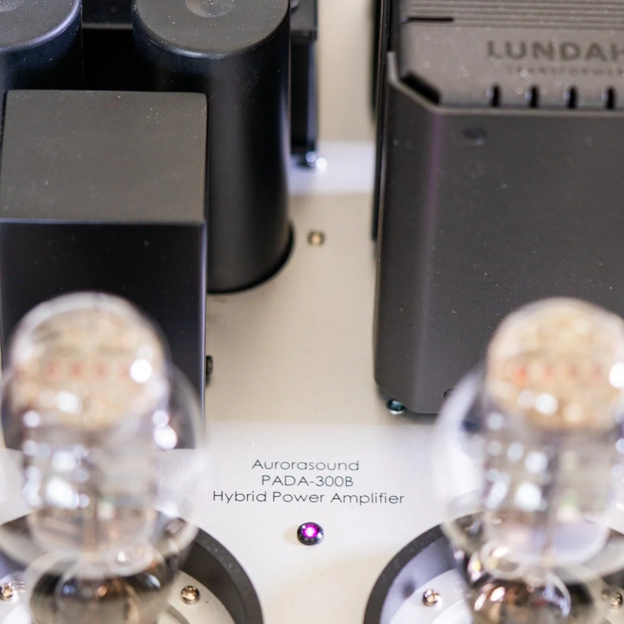 Check out AV2D Belgium's review of the Aurorasound flagship setup. A unique system that prioritizes musical emotion:

https://www.waldenhighend.com/av2d-review-aurorasound-vida-supreme-preda-iii-pada-300b

(Dutch review, but Chrome translation works 