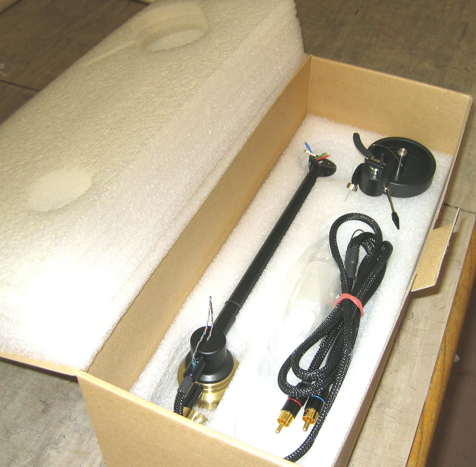 Walden High-End Audio Kuzma Stogi S Tonearm