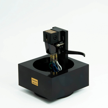 Walden Audio Blog, Nagaoka Phono Cartridges , Nagaoka MP-700 range-topping Moving Permalloy Cartridge at Walden, High-End Audio/Hi-Fi Shop, Phono Cartridges Brussels