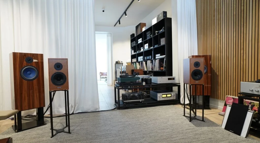 LUXMAN D-100 and L-100 Centennial Review by AV2D