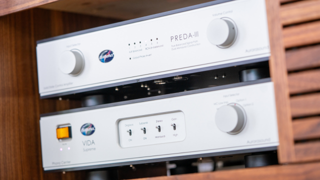 VIDA Supreme phono-voorversterker en PREDA-III voorversterker bij Walden High-End, Officiële Aurorasound-dealer, Hi-Fi Brussel, Versterkers Brussel, High-End Audio Brussel, Hi-Fi Tervuren, Audiofiel België