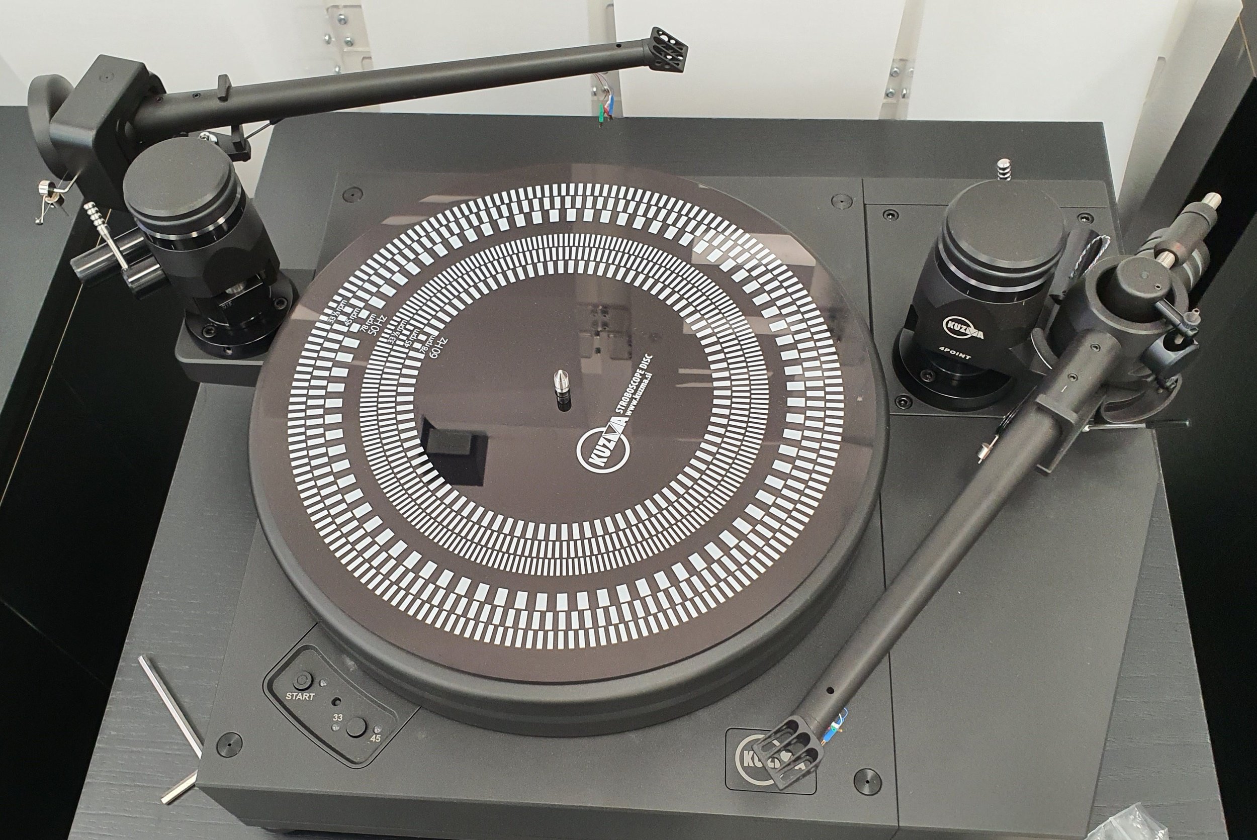 Walden High-End Audio Kuzma Stabi R Turntable