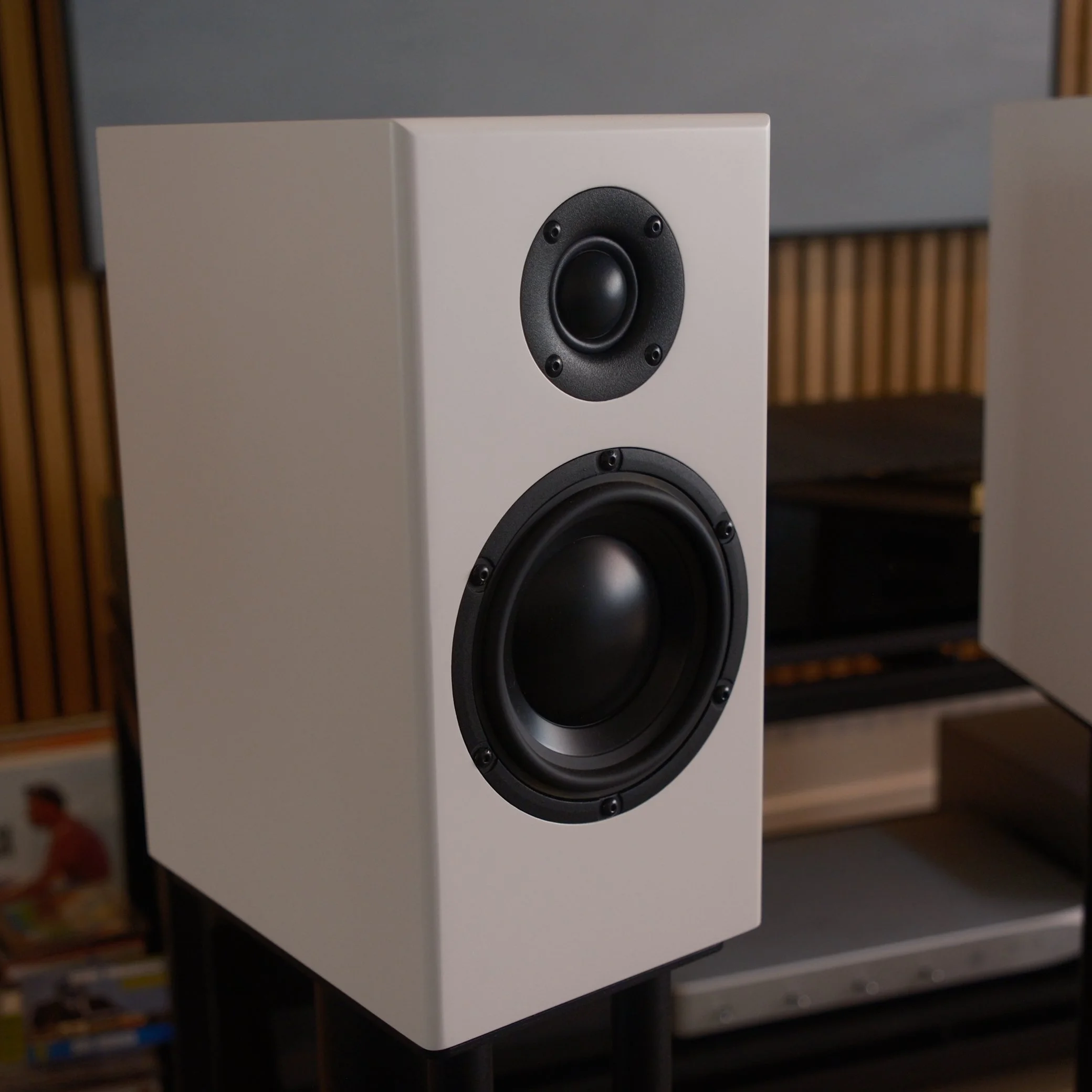 Walden High-End Audio TOTEM Bison Monitor Speakers 4.jpg