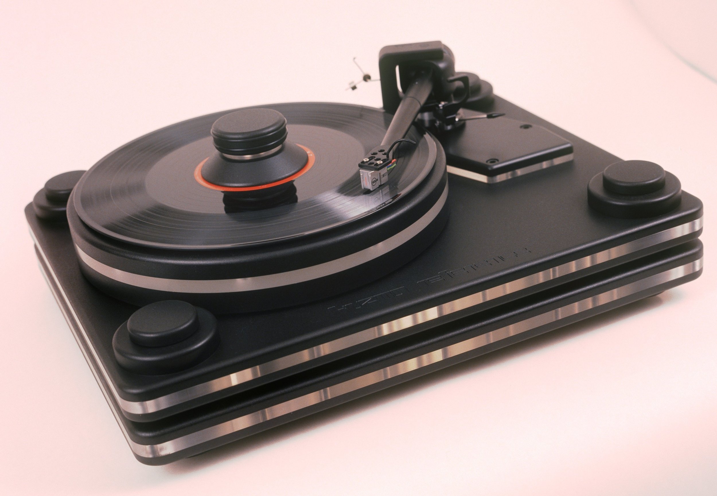 Walden High-End Audio Kuzma Stabi Ref 2 Turntable