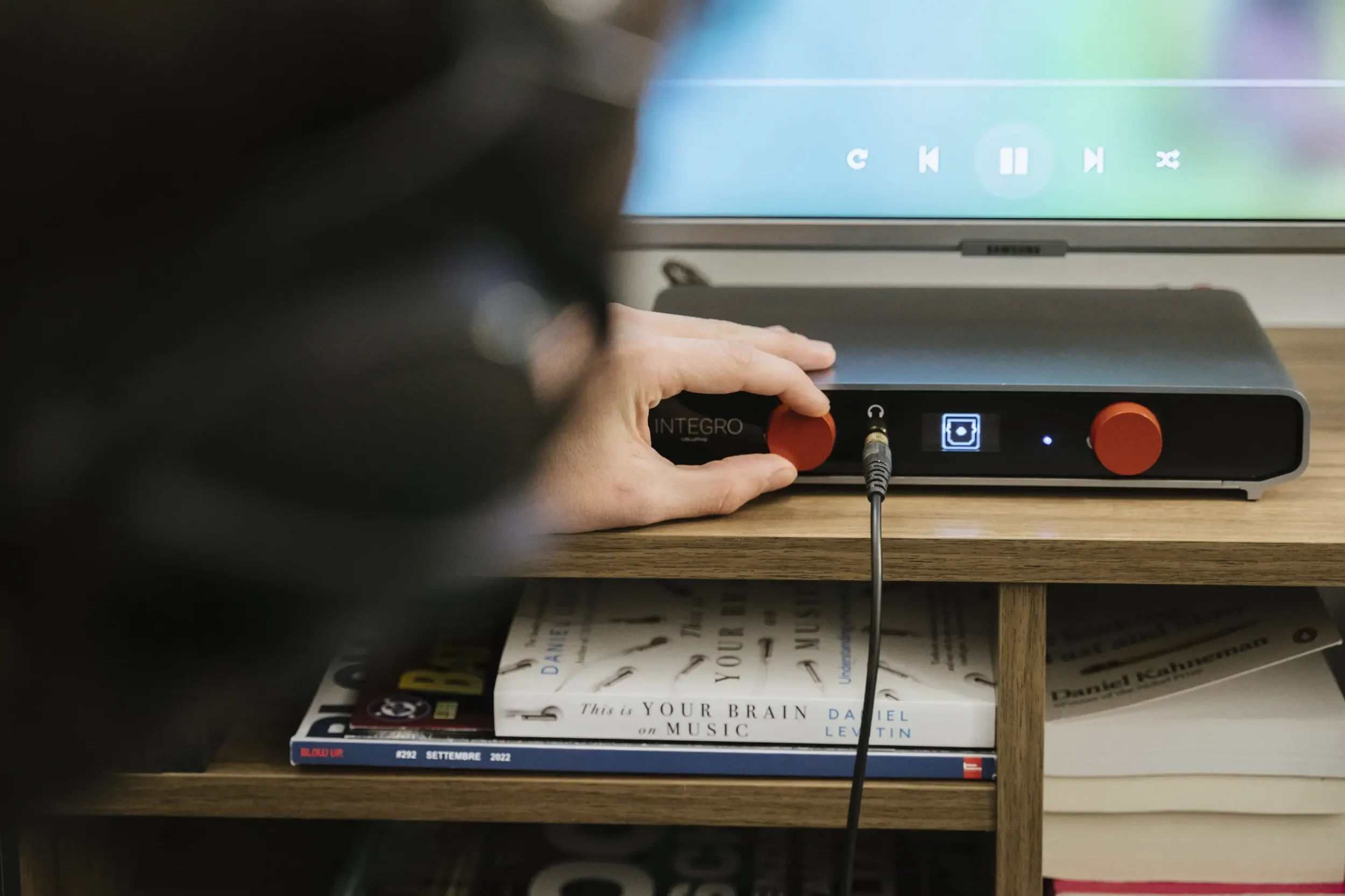 Volumio Integro Integrated Amplifier at Walden High-End Audio, official Volumio dealer. High-End Audio Brussels, Hi-Fi Brussels, Amplifiers Brussels, High-End Audio Shop Tervuren, Hi-Fi Tervuren