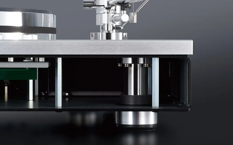 LUXMAN PD-191A Turntable at Walden High-End Audio, official LUXMAN dealer. High-End Audio Brussels, Turntables Brussels, Hi-Fi Brussels, Hi-Fi Tervuren, High-End Audio Shop Tervuren, High-End Turntables Brussels, LUXMAN Turntables Brussels