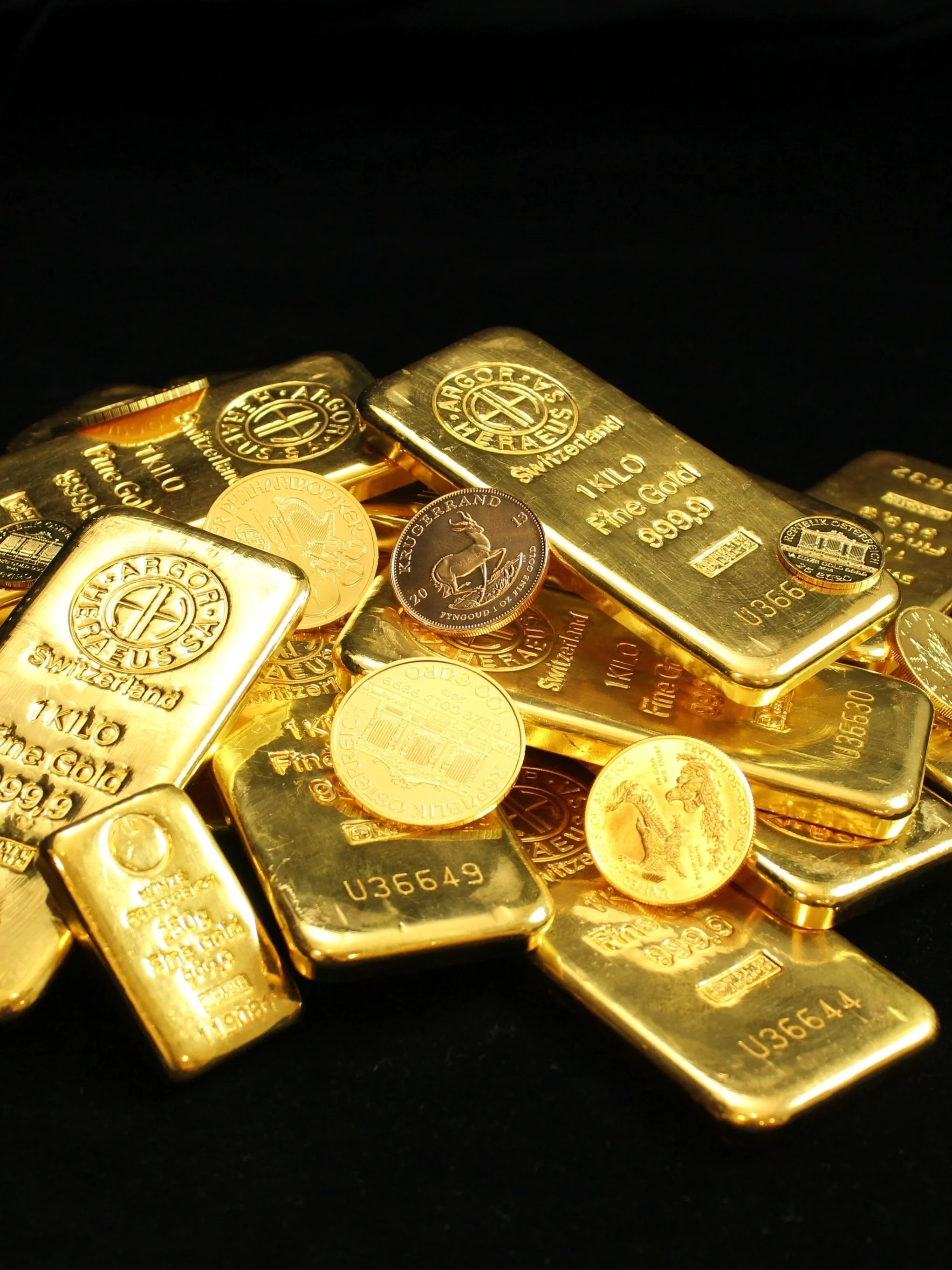 barras-de-ouro-moedas-valor-1639164506842_v2_3x4.jpg