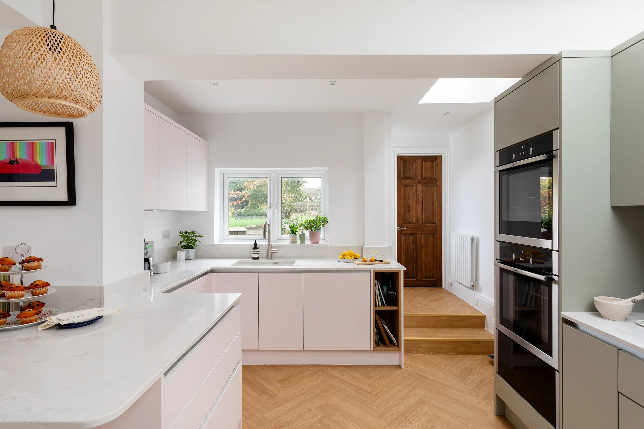 37 Weydon Hill Road10.jpg