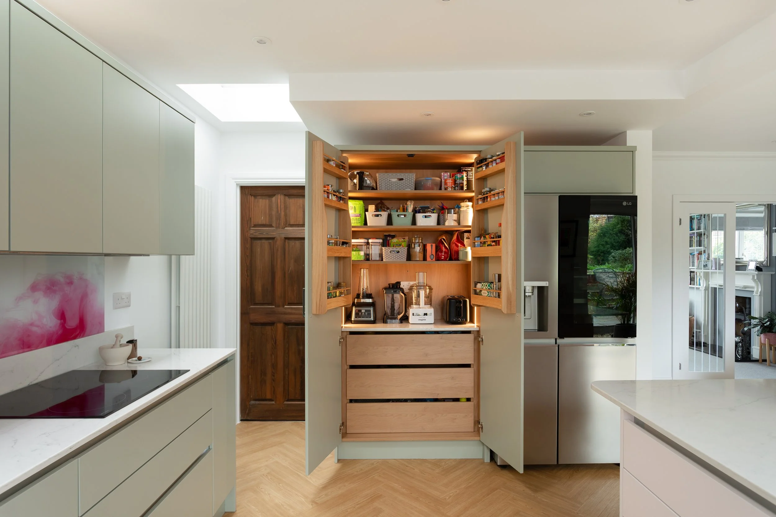 37 Weydon Hill Road20.jpg