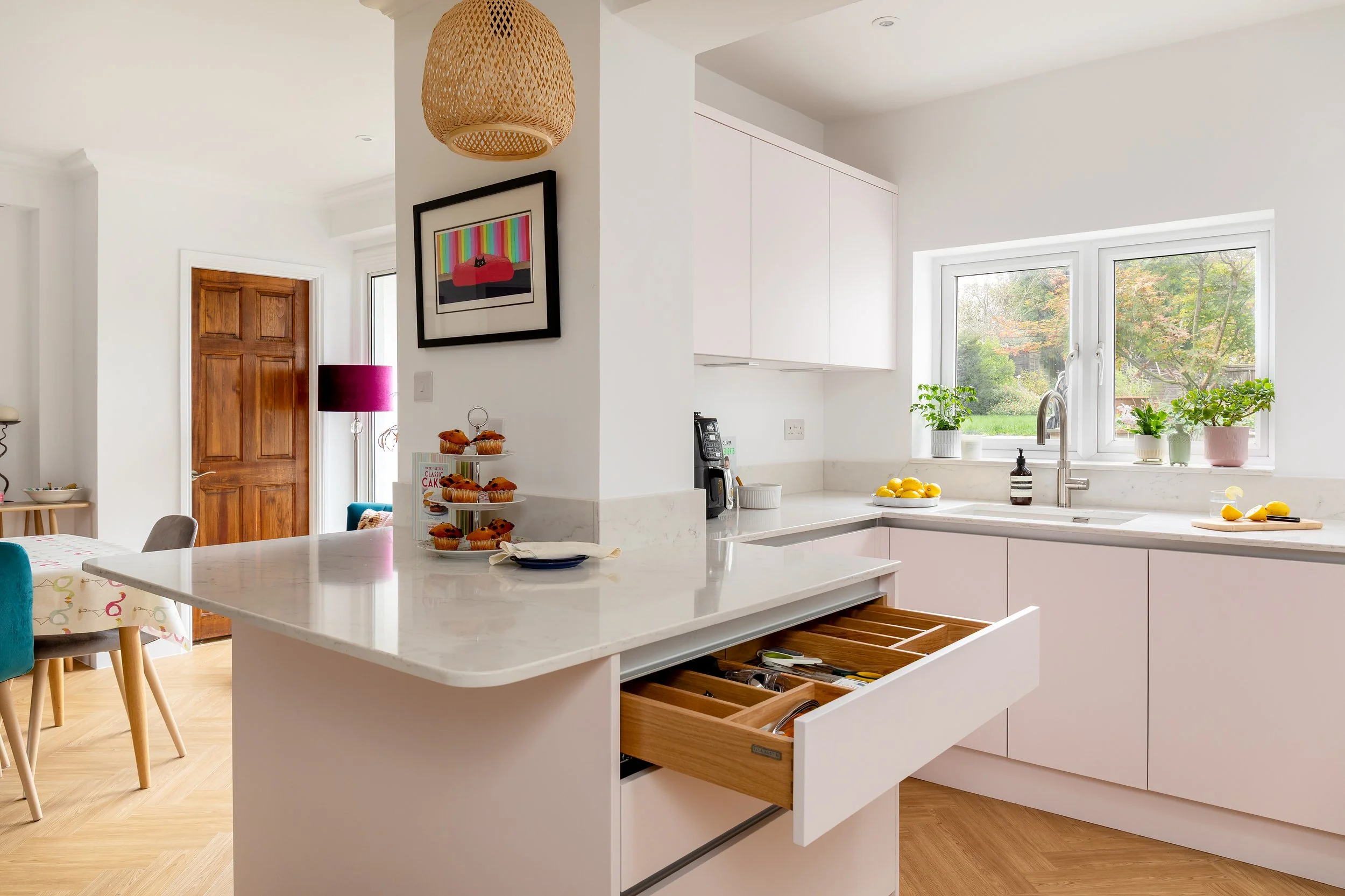 37 Weydon Hill Road33.jpg