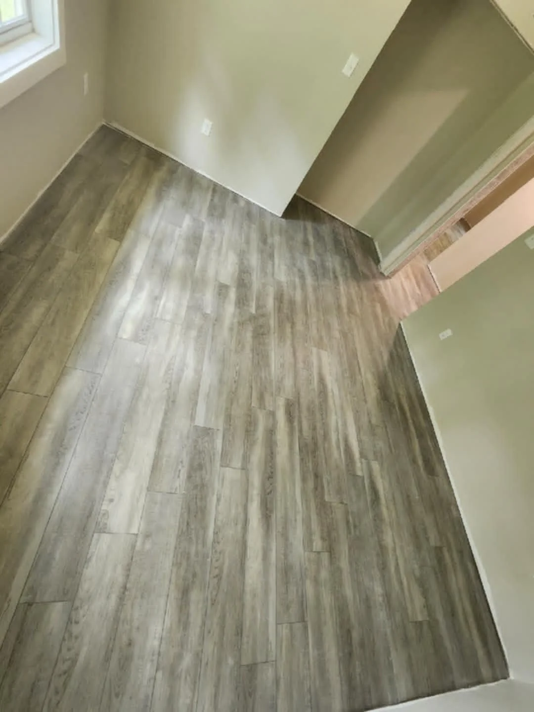 Raskin Gen color bristol.jfif