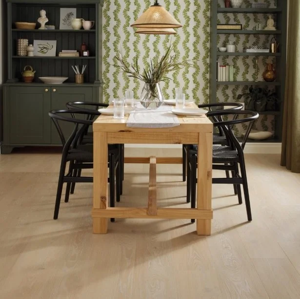 Karndean Residential Luxury Vinyl Plank / Collection: Art Select / Color: Pale Artisan Oak / (Available in glue down only!) / Click on picture above to see enhanced view!